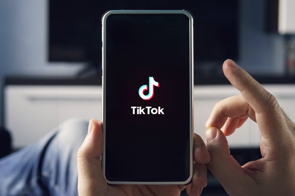 Why a Filter of a Dancing Old Man Is Taking Over TikTok Right Now