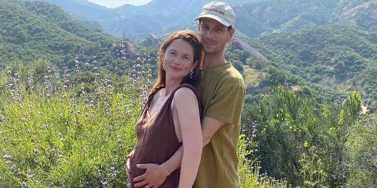 Harry Potter Actress Bonnie Wright Has Revealed Her Baby Bump