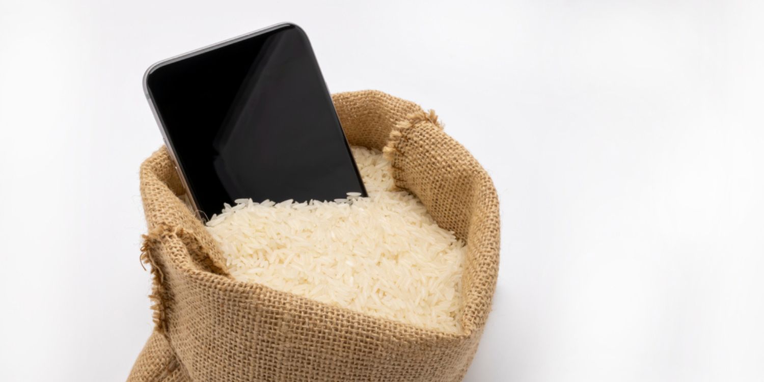 Apple Issues Official Warning Against Putting Your Phone in Rice